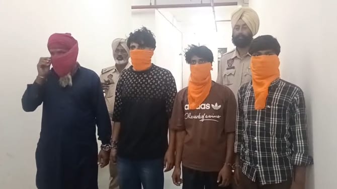 ਅੰਮ੍ਰਿਤਸਰ: ਸਰਪੰਚ ਦੇ ਘਰ ਬੰਬ ਸੁੱਟਣ ਵਾਲੇ 4 ਕਾਬੂ, ਵਿਦੇਸ਼ੋਂ ਮਿਲਦੇ ਸੀ ਨਿਰਦੇਸ