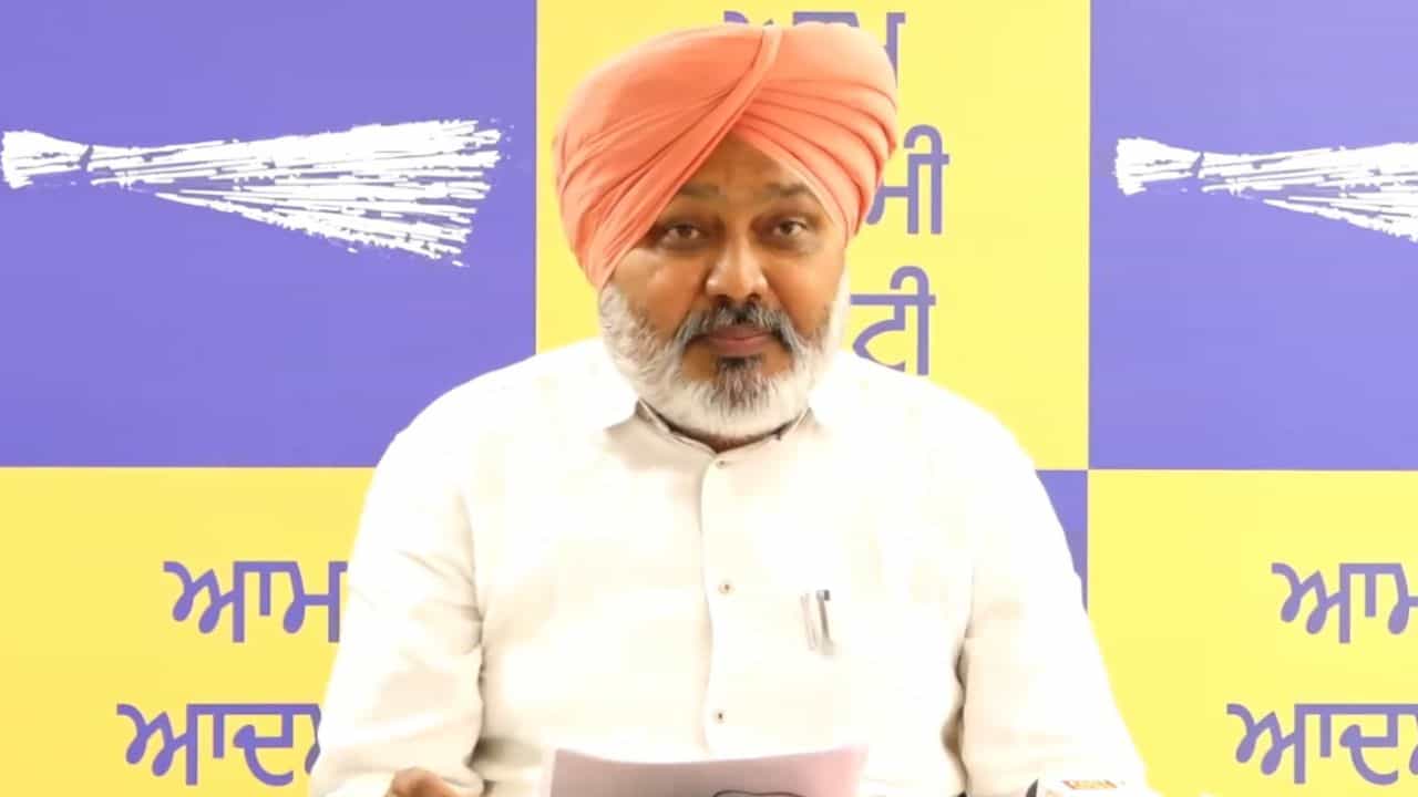 ਚੰਡੀਗੜ੍ਹ ਚ ਵਧਦੇ ਅਪਰਾਧਾਂ ਲਈ ਵਿੱਤ ਮੰਤਰੀ ਚੀਮਾ ਨੇ ਭਾਜਪਾ ਨੂੰ ਘੇਰਿਆ, ਕਿਹਾ-ਸਿਟੀ ਬਿਊਟੀਫੁਲ ਨੂੰ ਬਣਾ ਰਹੀ ਗੈਂਗਸਟਰਾਂ ਦਾ ਅੱਡਾ