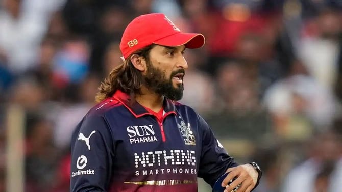 IPL ਫਾਈਨਲ 'ਚ ਕੈਚ 'ਤੇ ਵਿਵਾਦ, ਅੰਪਾਇਰ ਤੇ RCB ਕਪਤਾਨ ਹੋਏ ਆਹਮੋ-ਸਾਹਮਣੇ