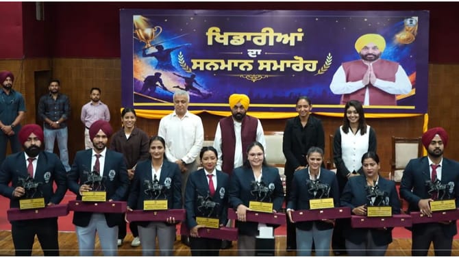 ਪੰਜਾਬ ਦੇ 87 ਖਿਡਾਰੀਆਂ ਨੂੰ CM ਮਾਨ ਨੇ ਦਿੱਤੇ ਮਹਾਰਾਜਾ ਰਣਜੀਤ ਸਿੰਘ ਐਵਾਰਡ