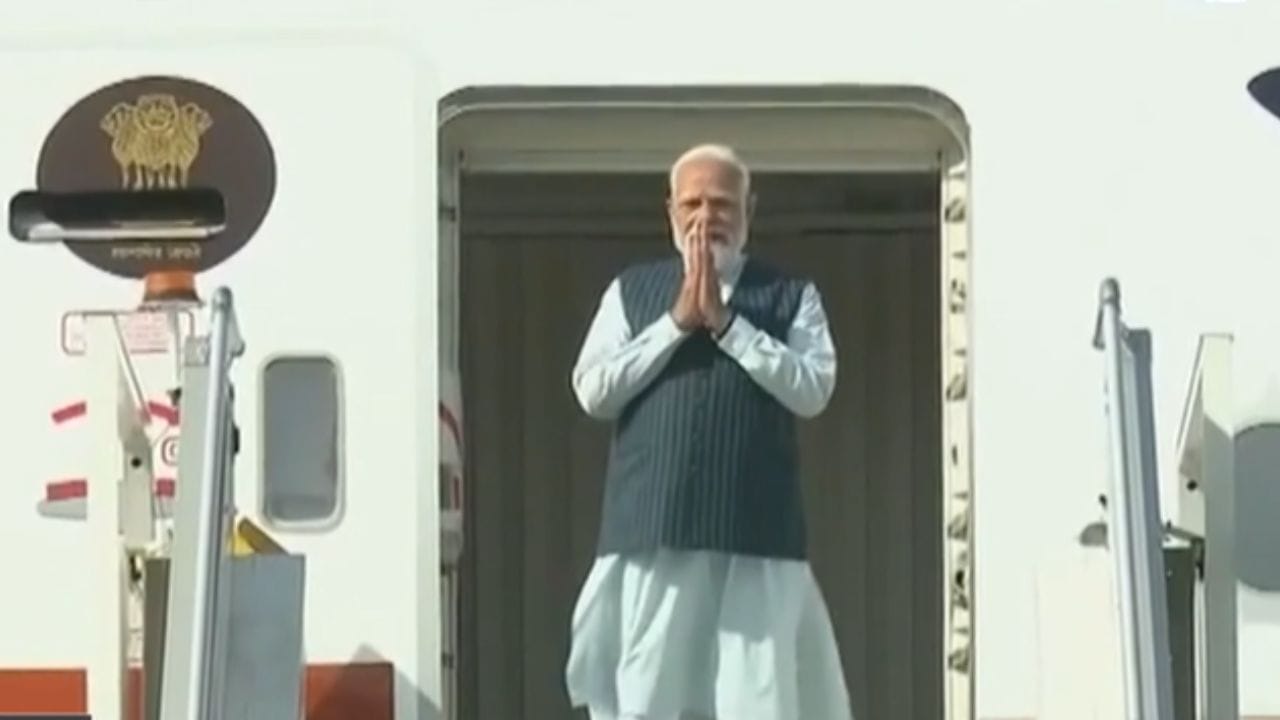 PM ਮੋਦੀ ਦੀ ਪੰਜ ਦੇਸਾਂ ਦੀ ਅਹਿਮ ਯਾਤਰਾ ਸ਼ੁਰੂ, ਪੱਛਮੀ ਏਸ਼ੀਆ ਸੰਕਟ ਵਿਚਾਲੇ UAE ਦਾ ਮਹੱਤਵਪੂਰਨ ਦੌਰਾ