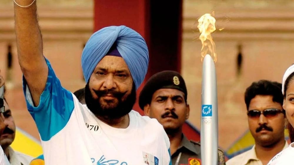 ਆਪਣੇ ਸ਼ੂਟਿੰਗ ਕਰੀਅਰ ਦੇ ਨਾਲ ਹੀ ਰਣਧੀਰ ਸਿੰਘ ਨੇ ਬਤੌਰ ਖੇਡ ਪ੍ਰਸ਼ਾਸਕ ਵੀ ਵੱਡੀ ਸਫਲਤਾ ਹਾਸਲ ਕੀਤੀ ਅਤੇ ਉਨ੍ਹਾਂ ਨੂੰ ਭਾਰਤ ਦੇ ਸਭ ਤੋਂ ਪ੍ਰਸਿੱਧ ਅਤੇ ਸਫਲ ਪ੍ਰਸ਼ਾਸਕਾਂ ਵਿੱਚੋਂ ਇੱਕ ਮੰਨਿਆ ਜਾਂਦਾ ਹੈ। 1987 ਤੋਂ 2012 ਤੱਕ ਉਹ IOA ਦੇ ਸਕੱਤਰ ਰਹੇ, ਜਦੋਂ ਕਿ 2001 ਤੋਂ 2014 ਤੱਕ ਇੰਟਰਨੈਸ਼ਨਲ ਓਲੰਪਿਕ ਕਮੇਟੀ ਦੇ ਮੈਂਬਰ ਰਹੇ। (Photo: PTI)