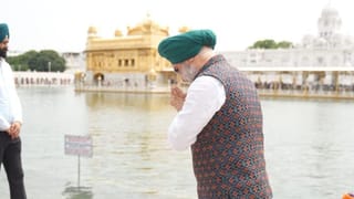 ਦਿੱਲੀ ਦੇ LG ਤਰਨਜੀਤ ਸਿੰਘ ਸੰਧੂ ਪਹੁੰਚੇ ਅੰਮ੍ਰਿਤਸਰ, ਸ੍ਰੀ ਹਰਿਮੰਦਰ ਸਾਹਿਬ ਹੋਏ ਨਤਮਸਤਕ