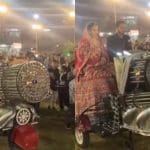 Viral Video: ਐਨੀਮਲ ਸਟਾਈਲ ਐਂਟਰੀ ਨਾਲ ਛਾਏ ਲਾੜਾ-ਲਾੜੀ, ਵਿਆਹ ‘ਚ ਚੱਲਿਆ ਵੱਖਰਾ ਸਵੈਗ