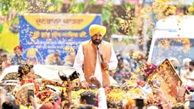 SGPC ਦੇ ਆਕਾਵਾਂ ਨੂੰ ਕਾਨੂੰਨ ਪ੍ਰਵਾਨ ਨਹੀਂ, ਸ੍ਰੀ ਦਰਬਾਰ ਸਾਹਿਬ ਬਾਹਰ ਬੋਲੇ CM