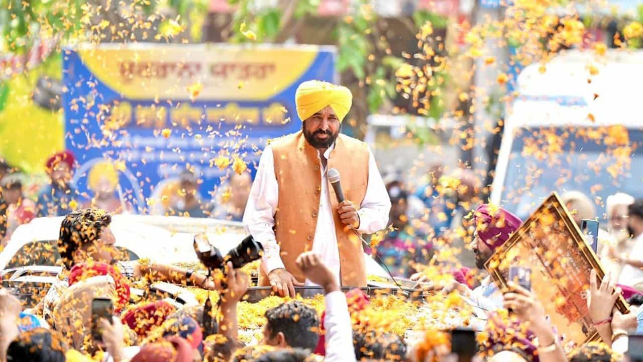SGPC ਦੇ ਆਕਾਵਾਂ ਨੂੰ ਬੇਅਦਬੀ ਖਿਲਾਫ਼ ਕਾਨੂੰਨ ਪ੍ਰਵਾਨ ਨਹੀਂ, ਸ੍ਰੀ ਹਰਮੰਦਿਰ ਸਾਹਿਬ ਬਾਹਰ ਸੀਐਮ ਦਾ ਬਿਆਨ