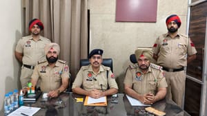 ਜਲੰਧਰ 'ਚ 7 ਨਸ਼ਾ ਤਸਕਰ ਗ੍ਰਿਫ਼ਤਾਰ, ਹੈਰੋਇਨ ਸਣੇ 1.72 ਲੱਖ ਦੀ ਡਰੱਗ ਮਨੀ ਬਰਾਮਦ ਜਲੰਧਰ 'ਚ 7 ਨਸ਼ਾ ਤਸਕਰ ਗ੍ਰਿਫ਼ਤਾਰ, ਹੈਰੋਇਨ ਸਣੇ 1.72 ਲੱਖ ਦੀ ਡਰੱਗ ਮਨੀ ਬਰਾਮਦ