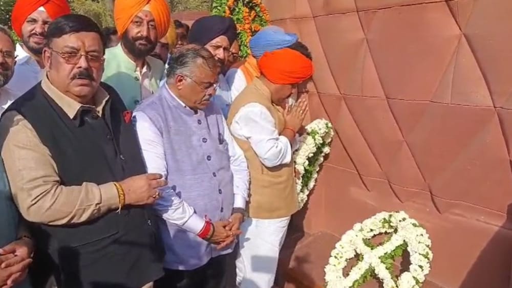ਅੰਮ੍ਰਿਤਸਰ ਦੌਰੇ ਦੌਰਾਨ ਉਹ ਅੱਜ ਹੀ ਇਤਿਹਾਸਕ ਸ਼ਹੀਦੀ ਸਮਾਰਕ ਜਲ੍ਹਿਆਂਵਾਲਾ ਬਾਗ ਪਹੁੰਚੇ। ਜਿੱਥੇ ਉਨ੍ਹਾਂ ਨੇ ਸ਼ਹੀਦਾਂ ਨੂੰ ਸ਼ਰਧਾਂਜਲੀ ਦਿੱਤੀ।