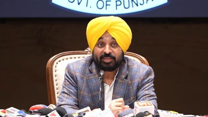 CM ਮਾਨ ਦਿੱਲੀ ਪਹੁੰਚੇ, ਨੀਤੀ ਆਯੋਗ ਬੈਠਕ 'ਚ ਫੰਡਾਂ ਤੇ ਪੈਕੇਜ ਦਾ ਚੁੱਕਣਗੇ ਮੁੱਦਾ