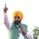 CM ਮਾਨ ਨੇ ਰੋਪੜ ਦੇ ਬੜਬਾ ‘ਚ ‘ਸੱਥ’ ਪ੍ਰੋਗਰਾਮ ਤਹਿਤ ਲੋਕਾਂ ਨਾਲ ਕੀਤੀ ਗੱਲਬਾਤ, ਦਿੱਤੀ 50 ਲੱਖ ਦੀ ਗ੍ਰਾਂਟ