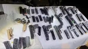ਅਜਨਾਲਾ: ਪਿੰਡ ਹਰੜ ਖੁਰਦ ਨੇੜੇ BSF ਦੀ ਕਾਰਵਾਈ, ਹਥਿਆਰਾਂ ਦਾ ਵੱਡਾ ਜਖੀਰਾ ਬਰਾਮਦ ਅਜਨਾਲਾ: ਪਿੰਡ ਹਰੜ ਖੁਰਦ ਨੇੜੇ BSF ਦੀ ਕਾਰਵਾਈ, ਹਥਿਆਰਾਂ ਦਾ ਵੱਡਾ ਜਖੀਰਾ ਬਰਾਮਦ