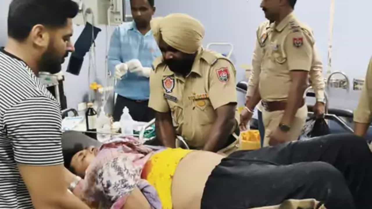 ਕਪੂਰਥਲਾ ਚ ਵਿਆਹ ਸਮਾਗਮ ਚ ਡੀਜੇ ਦੀ ਮਾਮੂਲੀ ਬਹਿਸ ਨੂੰ ਲੈ ਕੇ ਚੱਲੇ ਹਥਿਆਰ, 2 ਨੌਜਵਾਨ ਗੰਭੀਰ ਜ਼ਖ਼ਮੀ
