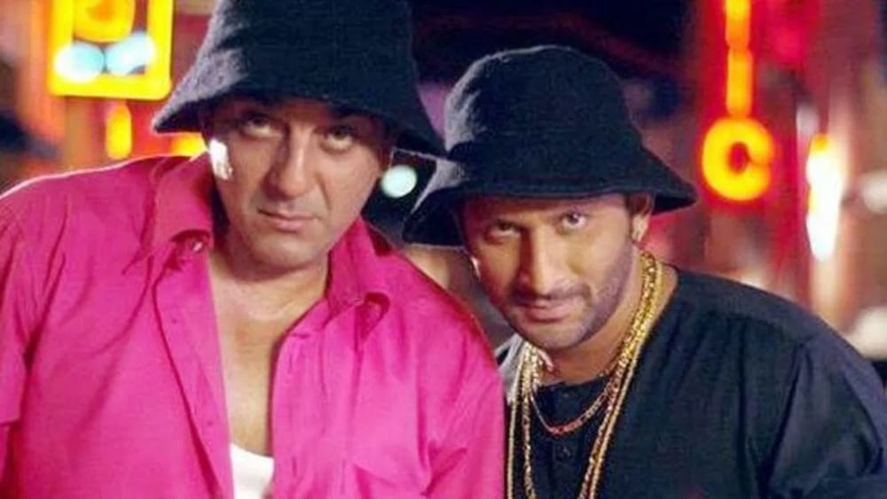 'ਮੁੰਨਾਭਾਈ ਐੱਮ.ਬੀ.ਬੀ.ਐੱਸ.' ਵਿੱਚ ਸੰਜੇ ਦੱਤ, ਅਰਸ਼ਦ ਵਾਰਸੀ, ਗ੍ਰੇਸੀ ਸਿੰਘ, ਜਿਮੀ ਸ਼ੇਰਗਿੱਲ, ਸੁਨੀਲ ਦੱਤ ਅਤੇ ਬੋਮਨ ਇਰਾਨੀ ਵਰਗੇ ਕਲਾਕਾਰ ਨਜ਼ਰ ਆਏ ਸਨ। ਰਾਜਕੁਮਾਰ ਹਿਰਾਨੀ ਦੇ ਨਿਰਦੇਸ਼ਨ ਹੇਠ ਬਣੀ ਇਸ ਬਲਾਕਬਸਟਰ ਫ਼ਿਲਮ ਨੂੰ IMDb 'ਤੇ 8.2 ਰੇਟਿੰਗ ਮਿਲੀ ਹੈ ਅਤੇ ਤੁਸੀਂ ਇਸਨੂੰ ਐੱਮ.ਐਕਸ ਪਲੇਅਰ 'ਤੇ ਦੇਖ ਸਕਦੇ ਹੋ।