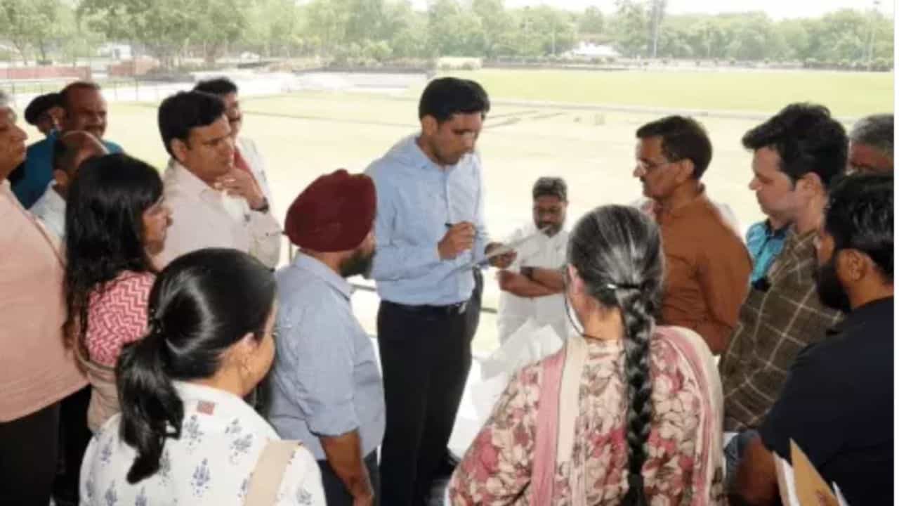 NEET-UG ਨੂੰ ਲੈ ਕੇ ਚੰਡੀਗੜ੍ਹ ਚ ਸਖ਼ਤੀ, ਪ੍ਰਸ਼ਨ ਪੱਤਰਾਂ ਦੀ ਸੁਰੱਖਿਆ ਕਰੇਗੀ CAPF; ਪ੍ਰੀਖਿਆਰਥੀਆਂ ਲਈ ਨਵੇਂ ਨਿਯਮ ਜਾਰੀ NEET-UG ਨੂੰ ਲੈ ਕੇ ਚੰਡੀਗੜ੍ਹ ਚ ਸਖ਼ਤੀ, ਪ੍ਰਸ਼ਨ ਪੱਤਰਾਂ ਦੀ ਸੁਰੱਖਿਆ ਕਰੇਗੀ CAPF; ਪ੍ਰੀਖਿਆਰਥੀਆਂ ਲਈ ਨਵੇਂ ਨਿਯਮ ਜਾਰੀ