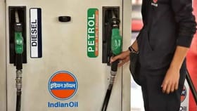 Petrol Diesel Price Today: ਕੱਚੇ ਤੇਲ ਦੀਆਂ ਕੀਮਤਾਂ ਵਿੱਚ ਵੱਡੀ ਗਿਰਾਵਟ, ਅੱਜ ਕੀ ਹਨ ਪੈਟਰੋਲ ਅਤੇ ਡੀਜ਼ਲ ਦੇ ਰੇਟ?...