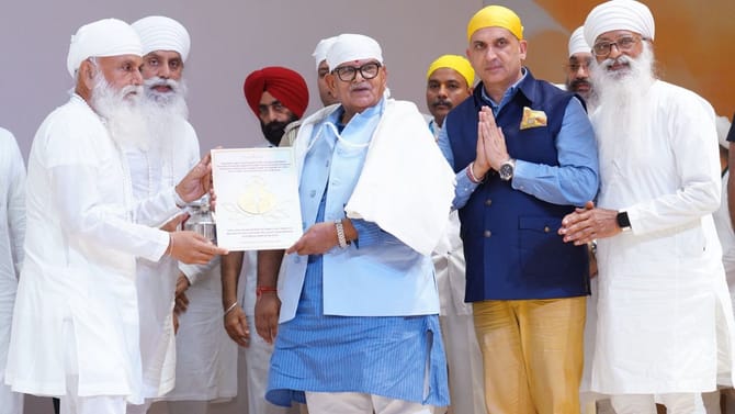 ਭੈਣੀ ਸਾਹਿਬ 'ਚ ਬੋਲੇ ਪੰਜਾਬ ਰਾਜਪਾਲ, ਨਾਮਧਾਰੀ ਸਮਾਜ ਤੋਂ ਪ੍ਰੇਰਨਾ ਲੈਣ ਦੀ ਲੋੜ