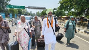 ਪਾਕਿਸਤਾਨ ਗਏ 518 ਸਿੱਖ ਸ਼ਰਧਾਲੂਆਂ ਦਾ ਜੱਥਾ ਪਰਤਿਆ ਭਾਰਤ, ਹੋਇਆ ਨਿੱਘਾ ਸਵਾਗਤ ਪਾਕਿਸਤਾਨ ਗਏ 518 ਸਿੱਖ ਸ਼ਰਧਾਲੂਆਂ ਦਾ ਜੱਥਾ ਪਰਤਿਆ ਭਾਰਤ, ਹੋਇਆ ਨਿੱਘਾ ਸਵਾਗਤ