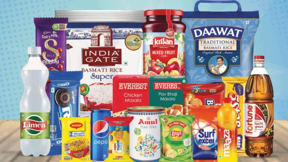 FMCG ਉਤਪਾਦਾਂ ਸਮੇਤ ਇਹ ਚੀਜ਼ਾਂ ਹੋਣਗੀਆਂ ਮਹਿੰਗੀਆਂ: ਅਗਸਤ ਦਾ ਮਹੀਨਾ ਵਧਦੀਆਂ ਕੀਮਤਾਂ ਦੇ ਪ੍ਰਭਾਵ ਨਾਲ ਸ਼ੁਰੂ ਹੋ ਸਕਦਾ ਹੈ। ਤਿਉਹਾਰਾਂ ਦੇ ਸੀਜ਼ਨ ਦੌਰਾਨ, ਖਪਤਕਾਰਾਂ ਨੂੰ ਸਵੇਰ ਦੀ ਚਾਹ ਤੋਂ ਲੈ ਕੇ ਕੱਪੜੇ, ਟੀਵੀ, ਫਰਿੱਜ ਅਤੇ ਵਾਸ਼ਿੰਗ ਮਸ਼ੀਨਾਂ ਤੱਕ ਵੱਖ-ਵੱਖ ਚੀਜ਼ਾਂ ਦੀਆਂ ਕੀਮਤਾਂ ਵਿੱਚ ਵਾਧਾ ਦੇਖਣ ਨੂੰ ਮਿਲ ਸਕਦਾ ਹੈ। ਬਾਜ਼ਾਰ ਮਾਹਰਾਂ ਦਾ ਅਨੁਮਾਨ ਹੈ ਕਿ ਅਗਲੇ ਮਹੀਨੇ ਤੋਂ ਕਈ ਖੇਤਰਾਂ ਵਿੱਚ ਕੀਮਤਾਂ ਵਿੱਚ ਵਾਧਾ ਹੋ ਸਕਦਾ ਹੈ; ਖਾਸ ਤੌਰ 'ਤੇ, FMCG ਸ਼੍ਰੇਣੀ ਵਿੱਚ ਰੋਜ਼ਾਨਾ ਜ਼ਰੂਰੀ ਚੀਜ਼ਾਂ - ਜਿਵੇਂ ਕਿ ਚਾਹ, ਵਾਲਾਂ ਦਾ ਤੇਲ ਅਤੇ ਸਾਬਣ - ਦੀਆਂ ਕੀਮਤਾਂ ਵਿੱਚ 6-8% ਵਾਧਾ ਹੋ ਸਕਦਾ ਹੈ। ਫਰਿੱਜ, ਵਾਸ਼ਿੰਗ ਮਸ਼ੀਨ ਅਤੇ ਟੀਵੀ ਵਰਗੇ ਇਲੈਕਟ੍ਰਾਨਿਕਸ 4-6% ਮਹਿੰਗੇ ਹੋ ਸਕਦੇ ਹਨ। ਮੈਮੋਰੀ ਚਿਪਸ ਦੀ ਵਧਦੀ ਕੀਮਤ ਕਾਰਨ ਸਮਾਰਟਫੋਨ ਦੀਆਂ ਕੀਮਤਾਂ ਵੀ ਵਧ ਸਕਦੀਆਂ ਹਨ। ਇਸ ਤੋਂ ਇਲਾਵਾ, ਆਟੋਮੋਬਾਈਲ ਕੰਪਨੀਆਂ ਕਾਰਾਂ ਦੀਆਂ ਕੀਮਤਾਂ ਵਧਾ ਕੇ ਵਧੀਆਂ ਇਨਪੁੱਟ ਲਾਗਤਾਂ ਦਾ ਬੋਝ ਖਪਤਕਾਰਾਂ 'ਤੇ ਪਾ ਸਕਦੀਆਂ ਹਨ।