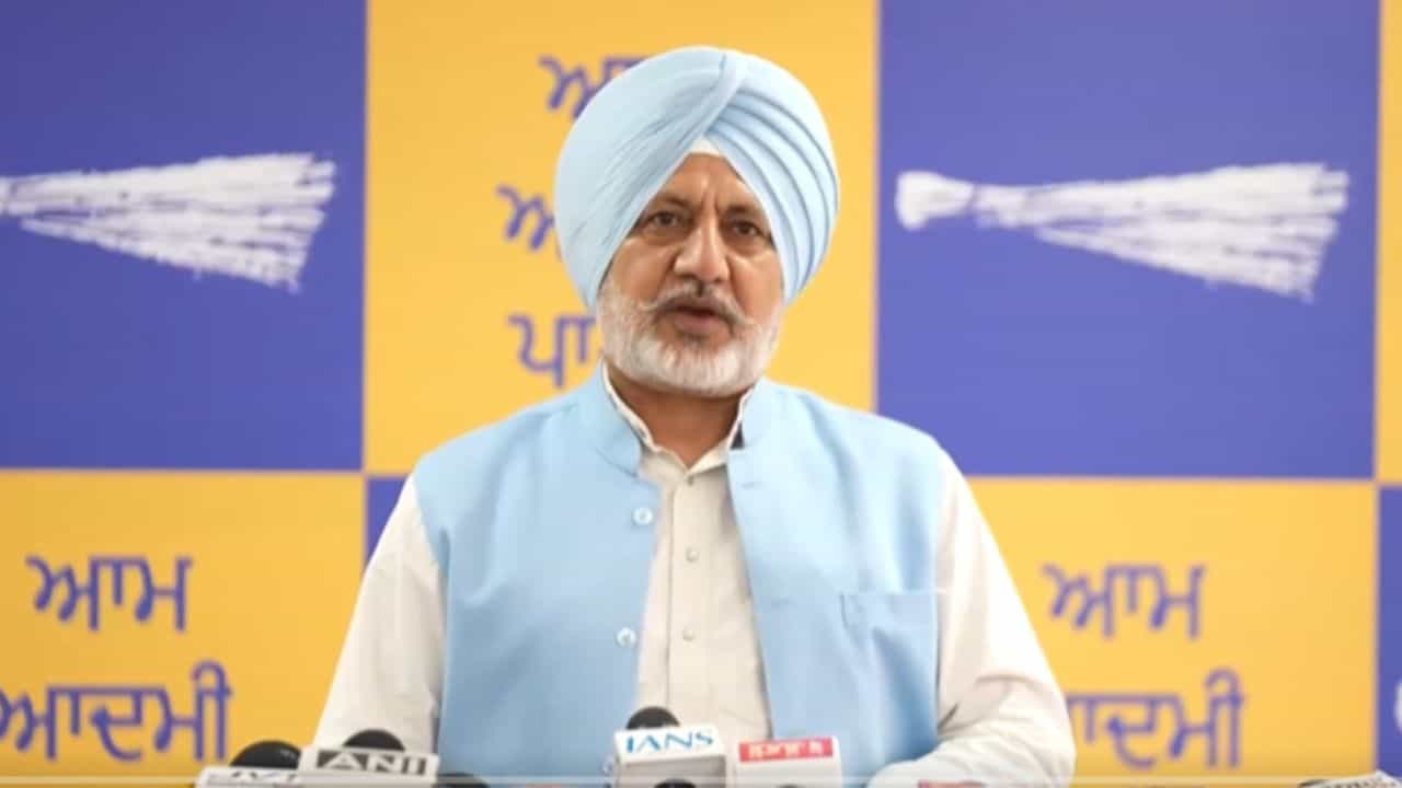 AAP ਆਗੂ ਬਲਤੇਜ ਪੰਨੂ ਨੇ ਕਾਂਗਰਸ ਤੇ ਲਗਾਏ ਗੰਭੀਪ ਆਰੋਪ, ਟਿਕਟਾਂ ਦੀ ਖਰੀਦੋ-ਫਰੋਖਤ ਨੂੰ ਲੈ ਕੇ ਕੀਤੇ ਵੱਡੇ ਖੁਲਾਸੇ