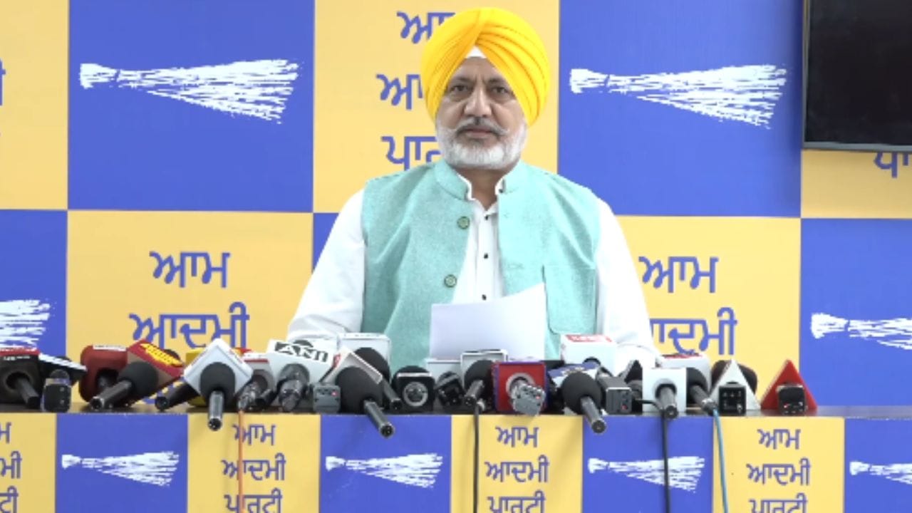 ਧਰਮ ਯੁੱਧ ਮੋਰਚੇ ਦਾ ਐਲਾਨ ਪੰਜਾਬੀਆਂ ਨੂੰ ਗੁੰਮਰਾਹ ਕਰਨ ਲਈ ਸਿਆਸੀ ਡਰਾਮਾ, ਬਲਤੇਜ ਪੰਨੂ ਦਾ SAD 'ਤੇ ਨਿਸ਼ਾਨਾ