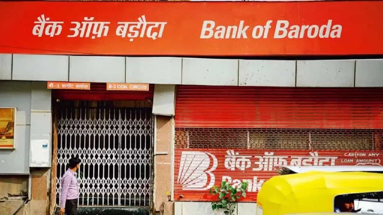 ਇਸ ਹਫ਼ਤੇ ਬੈਂਕਾਂ ਚ ਛੁੱਟੀ ਹੈ ਜਾਂ ਨਹੀਂ? SBI-HDFC ਸਮੇਤ ਸਾਰੇ ਬੈਂਕਾਂ ਨੂੰ ਲੈ ਕੇ ਆਇਆ ਵੱਡਾ ਅਪਡੇਟ ਇਸ ਹਫ਼ਤੇ ਬੈਂਕਾਂ ਚ ਛੁੱਟੀ ਹੈ ਜਾਂ ਨਹੀਂ? SBI-HDFC ਸਮੇਤ ਸਾਰੇ ਬੈਂਕਾਂ ਨੂੰ ਲੈ ਕੇ ਆਇਆ ਵੱਡਾ ਅਪਡੇਟ