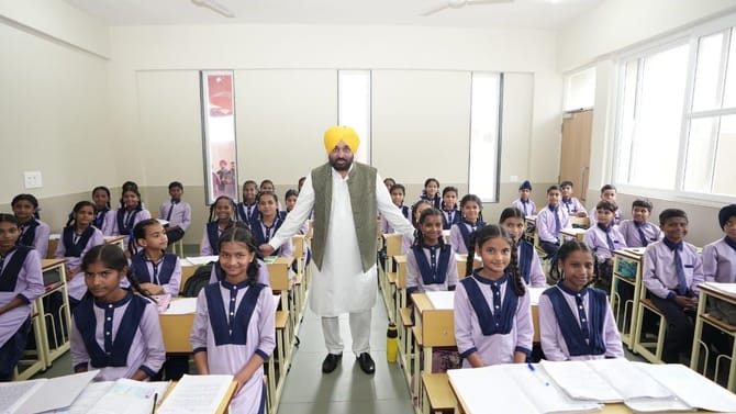 CM ਮਾਨ ਨੇ ਲੁਧਿਆਣਾ 'ਚ ਕੀਤਾ ਨਵੇਂ ਸਕੂਲ ਬਲਾਕ ਦਾ ਉਦਘਾਟਨ, ਸੁਧਰੇਗਾ ਢਾਂਚਾ