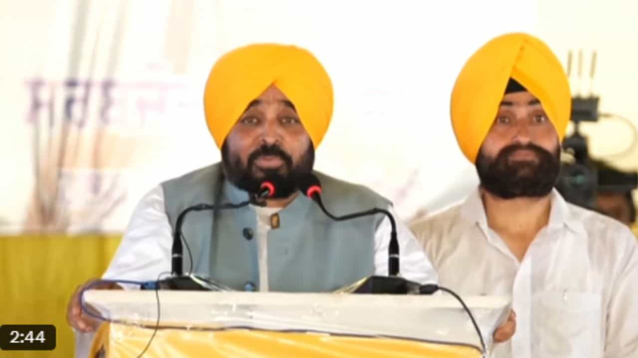 ਮੁਕੇਰੀਆਂ ਤੋਂ ਸੀਐਮ ਮਾਨ ਦਾ ਅਕਾਲੀ ਦਲ ਅਤੇ ਕਾਂਗਰਸ ਤੇ ਨਿਸ਼ਾਨਾ, ਹਾਜੀਪੁਰ-ਮੁਕੇਰੀਆਂ ਹਸਪਤਾਲਾਂ ਨੂੰ ਅਪਗ੍ਰੇਡ ਕਰਨ ਦਾ ਐਲਾਨ ਮੁਕੇਰੀਆਂ ਤੋਂ ਸੀਐਮ ਮਾਨ ਦਾ ਅਕਾਲੀ ਦਲ ਅਤੇ ਕਾਂਗਰਸ ਤੇ ਨਿਸ਼ਾਨਾ, ਹਾਜੀਪੁਰ-ਮੁਕੇਰੀਆਂ ਹਸਪਤਾਲਾਂ ਨੂੰ ਅਪਗ੍ਰੇਡ ਕਰਨ ਦਾ ਐਲਾਨ