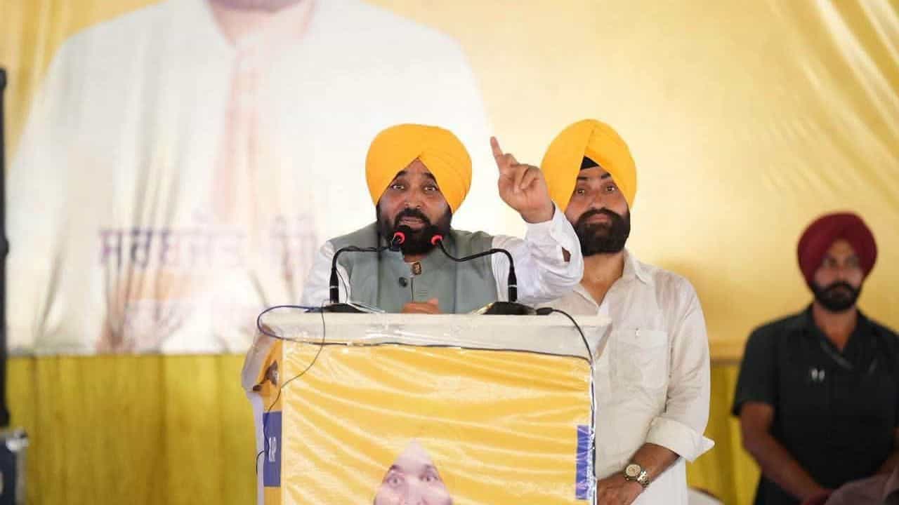 ਪਹਿਲਾਂ 60 ਸੀਟਾਂ ਲੈ ਕੇ ਤਾਂ ਦਿਖਾਉਣ.... ਸੀਐਮ ਮਾਨ ਦਾ ਮੁਕੇਰੀਆਂ ਤੋਂ ਅਕਾਲੀ ਦਲ ਅਤੇ ਕਾਂਗਰਸ ਤੇ ਨਿਸ਼ਾਨਾ