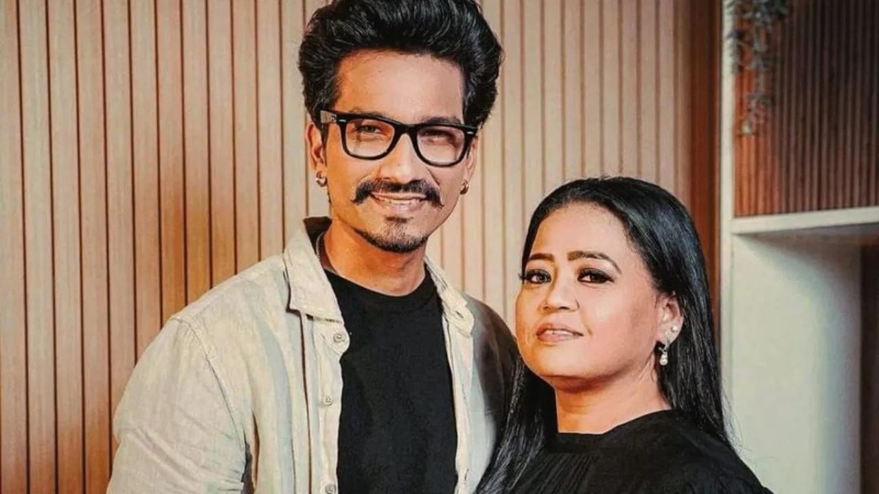 Bharti Singh And Harsh Limbachiyaa Net Worth: ਜਦੋਂ ਵੀ ਟੀਵੀ ਦੀ ਦੁਨੀਆ ਦੇ ਮਸ਼ਹੂਰ ਕਾਮੇਡੀਅਨਾਂ ਦੀ ਗੱਲ ਹੁੰਦੀ ਹੈ, ਤਾਂ ਲਿਸਟ ਵਿੱਚ ਭਾਰਤੀ ਸਿੰਘ ਦਾ ਨਾਂ ਜ਼ਰੂਰ ਆਉਂਦਾ ਹੈ। ਉਹ ਸਾਲਾਂ ਤੋਂ ਆਪਣੀ ਸ਼ਾਨਦਾਰ ਕਾਮਿਕ ਟਾਈਮਿੰਗ ਨਾਲ ਲੋਕਾਂ ਨੂੰ ਹਸਾਉਂਦੀ ਆ ਰਹੀ ਹੈ। ਲੋਕ ਉਸ ਨੂੰ 'ਕਾਮੇਡੀ ਕੁਈਨ' ਦੇ ਨਾਂ ਨਾਲ ਵੀ ਬੁਲਾਉਂਦੇ ਹਨ।