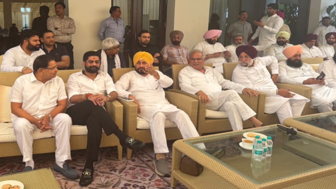 ਸਾਨੂੰ Compromised ਲੀਡਰ ਦੀ ਲੋੜ ਨਹੀਂ... ਚੰਨੀ ਧੜੇ ਦੇ ਸ਼ਬਦ ਕਾਂਗਰਸ ਲਈ ਚਿੰਤਾ!