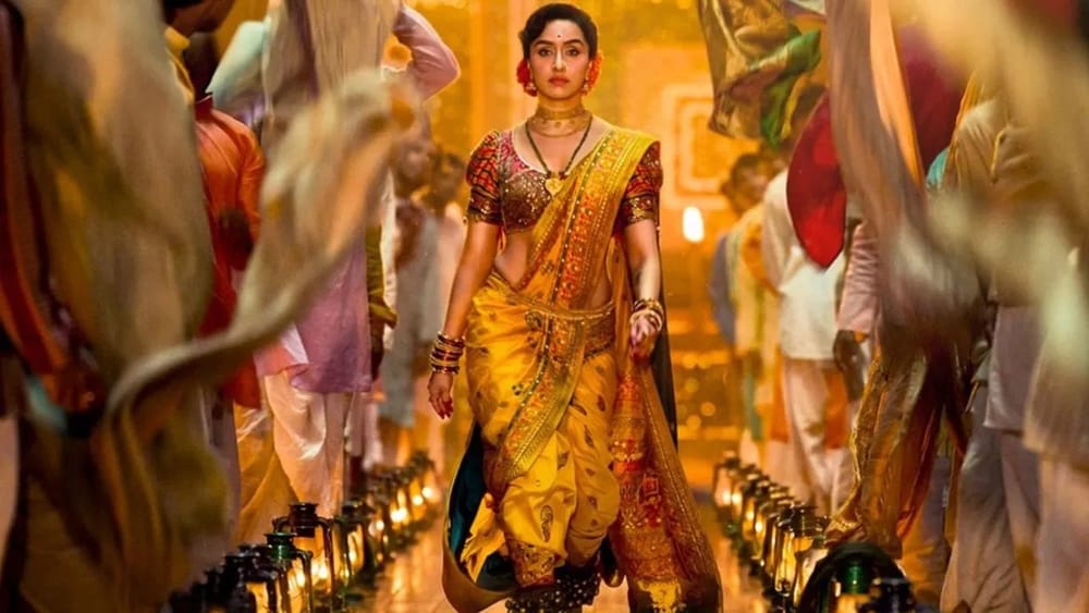 ਈਠਾ: ਸ਼ਰਧਾ ਕਪੂਰ ਦੀ ਅਗਲੀ ਬਾਇਓਪਿਕ 'ਈਠਾ' ਹੈ, ਜਿਸ ਦਾ ਨਿਰਦੇਸ਼ਨ ਲਕਸ਼ਮਣ ਉਤੇਕਰ ਨੇ ਕੀਤਾ ਹੈ। ਇਹ ਫ਼ਿਲਮ ਮਹਾਰਾਸ਼ਟਰ ਦੀ ਪ੍ਰਸਿੱਧ ਲਾਵਣੀ ਅਤੇ ਤਮਾਸ਼ਾ ਲੋਕ ਕਲਾਕਾਰ ਵਿਠਾਬਾਈ ਨਾਰਾਇਣਗਾਂਵਕਰ ਦੇ ਜੀਵਨ 'ਤੇ ਅਧਾਰਿਤ ਹੈ। ਇਹ ਫ਼ਿਲਮ 28 ਅਗਸਤ 2026 ਨੂੰ ਸਿਨੇਮਾਘਰਾਂ ਵਿੱਚ ਰਿਲੀਜ਼ ਹੋਵੇਗੀ।