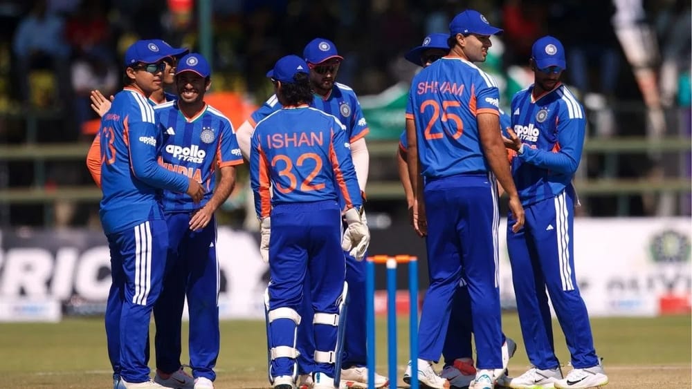 ਦੂਜਾ ਸਭ ਤੋਂ ਵੱਡਾ ਫ਼ਾਇਦਾ ਆਈ.ਸੀ.ਸੀ. (ICC) ਰੈਂਕਿੰਗ ਵਿੱਚ ਦੇਖਣ ਨੂੰ ਮਿਲੇਗਾ। ਹਾਲ ਹੀ ਵਿੱਚ ਇੰਗਲੈਂਡ ਖ਼ਿਲਾਫ਼ ਟੀ-20 ਸੀਰੀਜ਼ ਵਿੱਚ 0-4 ਦੀ ਕਰਾਰੀ ਹਾਰ ਤੋਂ ਬਾਅਦ ਭਾਰਤੀ ਟੀਮ ਤੋਂ ਨੰਬਰ-1 T20I ਟੀਮ ਦਾ ਤਾਜ ਖੋਹ ਲਿਆ ਗਿਆ ਸੀ। (PHOTO CREDIT- PTI)