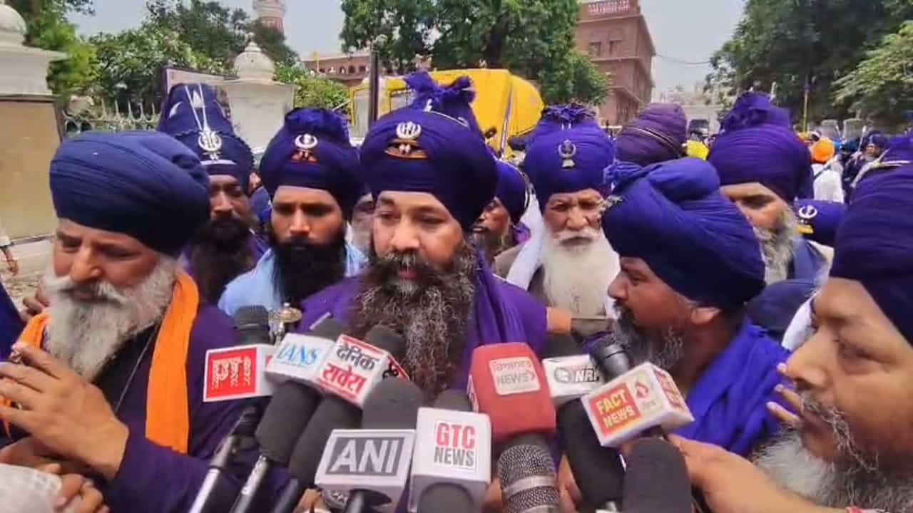 ਸ੍ਰੀ ਅਕਾਲ ਤਖ਼ਤ ਸਾਹਿਬ ਦੇ ਸੱਦੇ ਤੇ ਇਕੱਠੀਆਂ ਹੋਈਆਂ ਨਿਹੰਗ ਸਿੰਘ ਜਥੇਬੰਦੀਆਂ, ਬੋਲੇ- ਸਿੱਖ ਪੰਥ ਕਿਸੇ ਨਾਲ ਟਕਰਾਅ ਨਹੀਂ ਚਾਹੁੰਦਾ ਸ੍ਰੀ ਅਕਾਲ ਤਖ਼ਤ ਸਾਹਿਬ ਦੇ ਸੱਦੇ ਤੇ ਇਕੱਠੀਆਂ ਹੋਈਆਂ ਨਿਹੰਗ ਸਿੰਘ ਜਥੇਬੰਦੀਆਂ, ਬੋਲੇ- ਸਿੱਖ ਪੰਥ ਕਿਸੇ ਨਾਲ ਟਕਰਾਅ ਨਹੀਂ ਚਾਹੁੰਦਾ