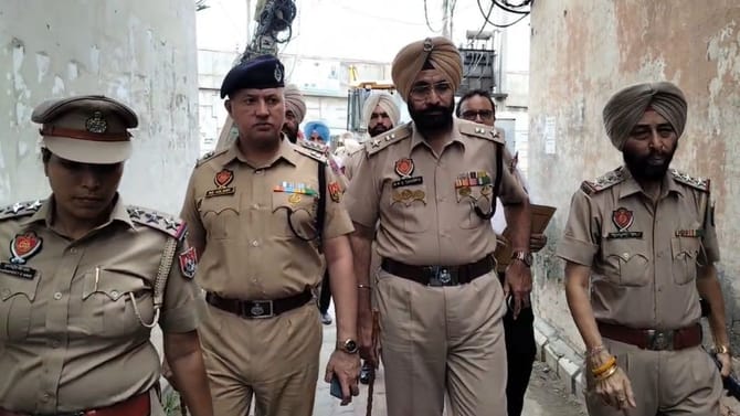 ਅੰਮ੍ਰਿਤਸਰ: ਨਸ਼ਾ ਤਸਕਰਾਂ 'ਤੇ ਐਕਸ਼ਨ, ਮੁਲਜ਼ਮ ਦੀ ਜਾਇਦਾਦ 'ਤੇ ਚੱਲਿਆ ਪੀਲਾ ਪੰਜਾ