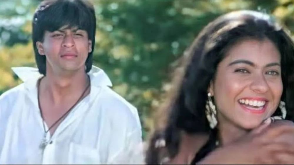 ਬਾਜ਼ੀਗਰ (1993) ਇੱਕ ਥ੍ਰਿਲਰ ਫ਼ਿਲਮ ਸੀ, ਜਿਸ ਵਿੱਚ ਕਾਜੋਲ ਨੇ ਪ੍ਰਿਆ ਚੋਪੜਾ ਦਾ ਕਿਰਦਾਰ ਨਿਭਾਇਆ ਸੀ। ਉਨ੍ਹਾਂ ਦੀ ਦਮਦਾਰ ਅਦਾਕਾਰੀ ਨੂੰ ਦਰਸ਼ਕਾਂ ਨੇ ਖੂਬ ਪਸੰਦ ਕੀਤਾ ਸੀ। ਇਸੇ ਫ਼ਿਲਮ ਨਾਲ Shah Rukh Khan ਅਤੇ ਕਾਜੋਲ ਦੀ ਸੁਪਰਹਿੱਟ ਜੋੜੀ ਦੀ ਸ਼ੁਰੂਆਤ ਹੋਈ, ਜਿਸ ਨੇ ਅੱਗੇ ਚੱਲ ਕੇ ਕਈ ਯਾਦਗਾਰ ਫ਼ਿਲਮਾਂ ਦਿੱਤੀਆਂ।
