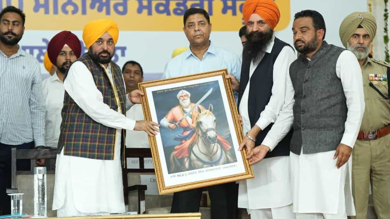CM ਮਾਨ ਵੱਲੋਂ ਮਲੇਰਕੋਟਲਾ ਦੀਆਂ ਧੀਆਂ ਨੂੰ ਆਜ਼ਾਦੀ ਦਿਹਾੜੇ ਦਾ ਤੋਹਫ਼ਾ, 5-ਮੰਜ਼ਿਲਾ ਸਕੂਲ ਇਮਾਰਤ ਦਾ ਉਦਘਾਟਨ