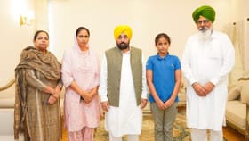 CM ਮਾਨ ਵੱਲੋਂ ਮ੍ਰਿਤਕ ਕਬੱਡੀ ਖਿਡਾਰੀ ਗੁਰਜੀਤ ਸਿੰਘ ਤੂਤ ਦੇ ਪਰਿਵਾਰ ਨਾਲ ਮੁਲਾਕਾਤ