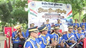 Independence Day: CRPF ਦੇ ਜਵਾਨਾਂ ਨੇ ਸੁਖਣਾ ਲੇਕ 'ਤੇ ਦਿੱਤੀ ਬ੍ਰਾਸ ਬੈਂਡ ਪਰਫਾਰਮੈਂਸ, ਦੇਸ਼ ਭਗਤੀ ਦੇ ਰੰਗ 'ਚ ਡੁੱਬੇ ਲੋਕ