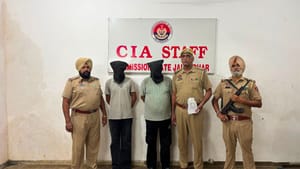 ਜਲੰਧਰ: 1 ਕਿੱਲੋ 100 ਗ੍ਰਾਮ ਹੈਰੋਇਨ ਸਮੇਤ 2 ਤਸਕਰ ਚੜ੍ਹੇ CIA ਸਟਾਫ਼ ਦੇ ਹੱਥੇ ਜਲੰਧਰ: 1 ਕਿੱਲੋ 100 ਗ੍ਰਾਮ ਹੈਰੋਇਨ ਸਮੇਤ 2 ਤਸਕਰ ਚੜ੍ਹੇ CIA ਸਟਾਫ਼ ਦੇ ਹੱਥੇ