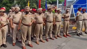 ਜਲੰਧਰ 'ਚ ਆਜ਼ਾਦੀ ਦਿਹਾੜੇ 'ਤੇ ਸਖ਼ਤ ਸੁਰੱਖਿਆ, ਪੁਲਿਸ ਨੇ ਕੱਢਿਆ ਫਲੈਗ ਮਾਰਚ ਜਲੰਧਰ 'ਚ ਆਜ਼ਾਦੀ ਦਿਹਾੜੇ 'ਤੇ ਸਖ਼ਤ ਸੁਰੱਖਿਆ, ਪੁਲਿਸ ਨੇ ਕੱਢਿਆ ਫਲੈਗ ਮਾਰਚ
