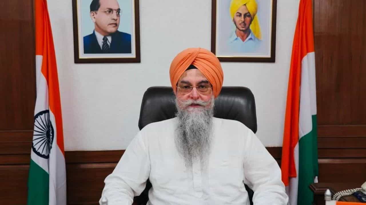 ਸਪੀਕਰ ਸੰਧਵਾਂ ਨੇ PM ਮੋਦੀ ਨੂੰ ਲਿਖਿਆ ਪੱਤਰ, 20 ਸਤੰਬਰ ਨੂੰ ਮਾਨਵਤਾਵਾਦੀ ਸੇਵਾ ਦਿਵਸ ਐਲਾਨਣ ਦੀ ਮੰਗ ਸਪੀਕਰ ਸੰਧਵਾਂ ਨੇ PM ਮੋਦੀ ਨੂੰ ਲਿਖਿਆ ਪੱਤਰ, 20 ਸਤੰਬਰ ਨੂੰ ਮਾਨਵਤਾਵਾਦੀ ਸੇਵਾ ਦਿਵਸ ਐਲਾਨਣ ਦੀ ਮੰਗ