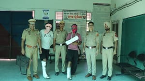 ਪੁਲਿਸ ਤੋਂ ਪਿੱਛਾ ਛੁਡਾਉਂਦੇ ਹੋਏ ਲੁਟੇਰੇ ਦਰੱਖਤ ਨਾਲ ਟਕਰਾਏ, ਲੱਗੇ ਪਲਾਸਟਰ