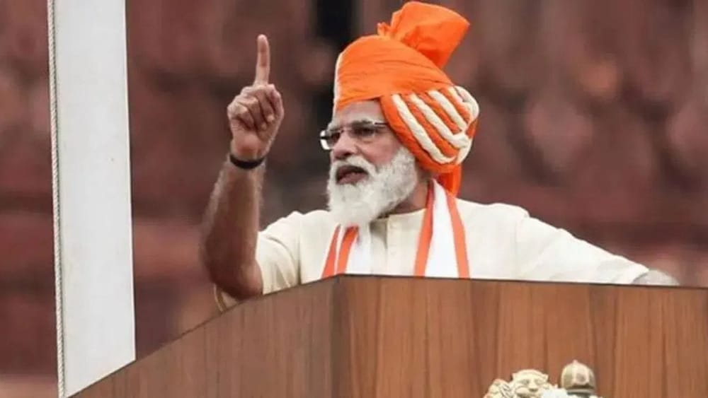 ਸਾਲ 2020 ਵਿੱਚ, ਦੇਸ਼ ਕੋਰੋਨਾ ਕਾਲ ਦੌਰਾਨ ਆਜ਼ਾਦੀ ਦਿਵਸ ਮਨਾ ਰਿਹਾ ਸੀ। ਪ੍ਰਧਾਨ ਮੰਤਰੀ ਮੋਦੀ ਨੇ ਇੱਕ ਖਾਸ ਕੇਸਰੀ ਅਤੇ ਕਰੀਮ ਰੰਗ ਦੀ ਪੱਗ ਬੰਨ੍ਹੀ ਸੀ। ਉਨ੍ਹਾਂ ਨੇ ਉਸੇ ਰੰਗ ਦਾ ਮਾਸਕ ਵੀ ਪਾਇਆ ਹੋਇਆ ਸੀ।
