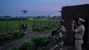 ਪੰਜਾਬ 'ਚ ਹਾਈਟੈਕ ਹੋਇਆ ਨਸ਼ਾ ਤਸਕਰੀ ਦਾ ਨੈੱਟਵਰਕ, BSF ਤੇ ਪੁਲਿਸ ਹੋਈਆਂ ਚੌਕਸ