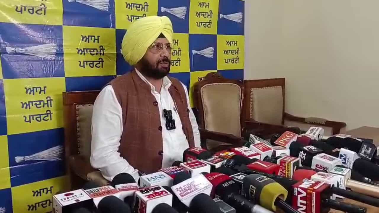 ਪੰਜਾਬ ਚ ਵੱਡੇ ਪੱਧਰ ਤੇ ਸੜਕਾਂ ਦਾ ਨਿਰਮਾਣ ਕਾਰਜ ਜਾਰੀ, ਮੰਤਰੀ ਹਰਭਜਨ ਈਟੀਓ ਦਾ ਵਿਰੋਧੀਆਂ ਤੇ ਨਿਸ਼ਾਨਾ