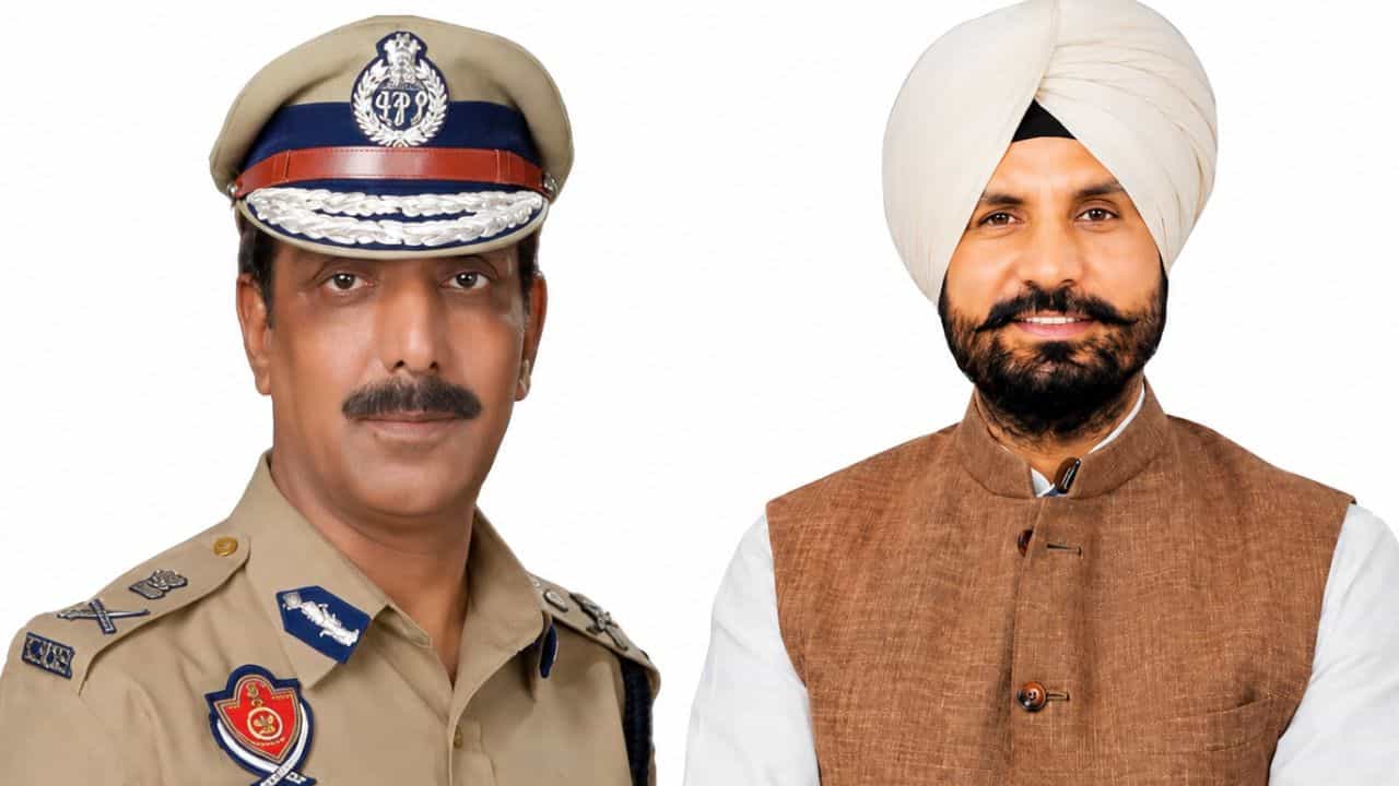 ਰਾਜਾ ਵੜਿੰਗ ਵੱਲੋਂ ਸਾਬਕਾ DGP ਮੁਹੰਮਦ ਮੁਸਤਫਾ ਨੂੰ ਕਾਨੂੰਨੀ ਨੋਟਿਸ, 48 ਘੰਟਿਆਂ ਚ ਮੁਆਫ਼ੀ ਮੰਗਣ ਤੇ ਬਿਆਨ ਵਾਪਸ ਲੈਣ ਦੀ ਮੰਗ ਰਾਜਾ ਵੜਿੰਗ ਵੱਲੋਂ ਸਾਬਕਾ DGP ਮੁਹੰਮਦ ਮੁਸਤਫਾ ਨੂੰ ਕਾਨੂੰਨੀ ਨੋਟਿਸ, 48 ਘੰਟਿਆਂ ਚ ਮੁਆਫ਼ੀ ਮੰਗਣ ਤੇ ਬਿਆਨ ਵਾਪਸ ਲੈਣ ਦੀ ਮੰਗ