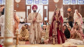 ਰਮਨਦੀਪ ਸਿੰਘ ਨੇ ਅਦਾਕਾਰਾ ਚਾਰਲੀ ਚੌਹਾਨ ਨਾਲ ਕਰਵਾਇਆ ਵਿਆਹ, ਕ੍ਰਿਕਟਰ ਤੋਂ 7 ਸਾਲ ਵੱਡੀ ਹੈ ਅਦਾਕਾਰਾ, ਜਾਣੋ ਦੋਵਾਂ ਦੀ ਲਵ ਸਟੋਰੀ