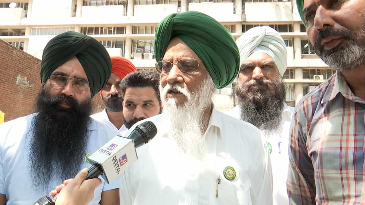 ਕਿਸਾਨਾਂ ਦਾ ਚੰਡੀਗੜ੍ਹ ਚ 1 ਸਤੰਬਰ ਤੋਂ 7 ਦਿਨਾਂ ਦਾ ਧਰਨਾ, ਪ੍ਰਸ਼ਾਸਨ ਨਾਲ ਮੀਟਿੰਗ ਚ ਮਿਲੀ ਇਜਾਜ਼ਤ; ਰਾਜੇਵਾਲ ਨੇ ਦੱਸੀਆਂ ਮੰਗਾਂ ਕਿਸਾਨਾਂ ਦਾ ਚੰਡੀਗੜ੍ਹ ਚ 1 ਸਤੰਬਰ ਤੋਂ 7 ਦਿਨਾਂ ਦਾ ਧਰਨਾ, ਪ੍ਰਸ਼ਾਸਨ ਨਾਲ ਮੀਟਿੰਗ ਚ ਮਿਲੀ ਇਜਾਜ਼ਤ; ਰਾਜੇਵਾਲ ਨੇ ਦੱਸੀਆਂ ਮੰਗਾਂ