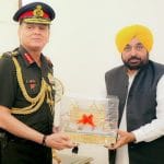 CM ਭਗਵੰਤ ਮਾਨ ਨੇ ਫੌਜ ਮੁਖੀ ਜਨਰਲ ਧੀਰਜ ਸੇਠ ਨਾਲ ਕੀਤੀ ਮੁਲਾਕਾਤ, ਪੰਜਾਬ ਨਾਲ ਸਬੰਧਤ ਫੌਜੀ ਮਾਮਲਿਆਂ ‘ਤੇ ਚਰਚਾ ਕੀਤੀ ਗਈ