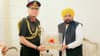 CM ਮਾਨ ਨੇ ਫੌਜ ਮੁਖੀ ਧੀਰਜ ਸੇਠ ਨਾਲ ਕੀਤੀ ਮੁਲਾਕਾਤ, ਸੁਰੱਖਿਆ ਮਾਮਲਿਆਂ 'ਤੇ ਚਰਚਾ...